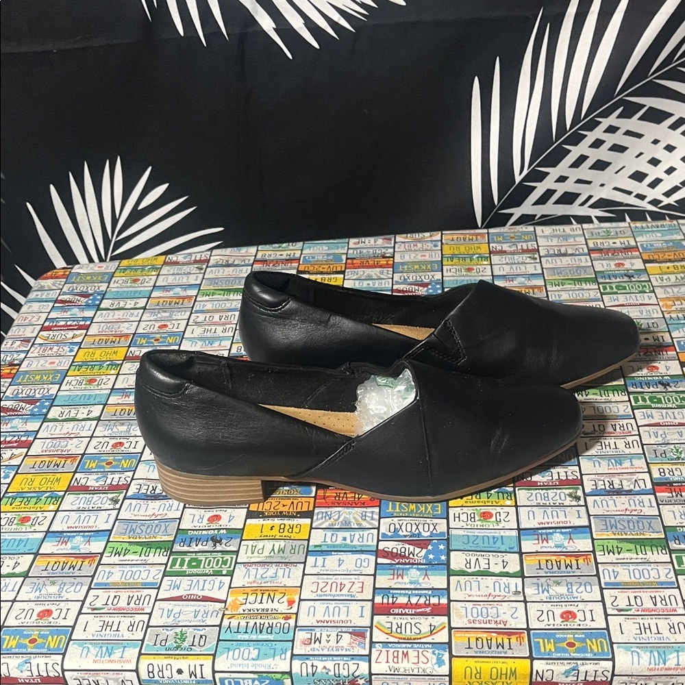 Clarks Collection Women’s Black Leather Loafers Comfort Shoes – Size 8.5W